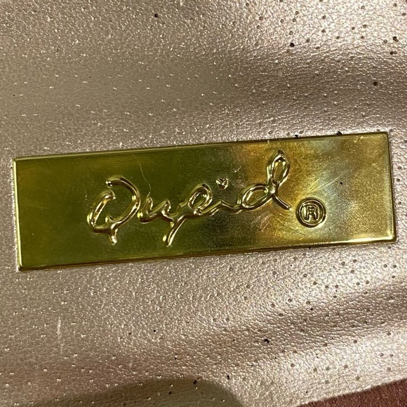 Qupid Women's 8 & 7 Tan Ruffled Heels - Picture 7 of 8